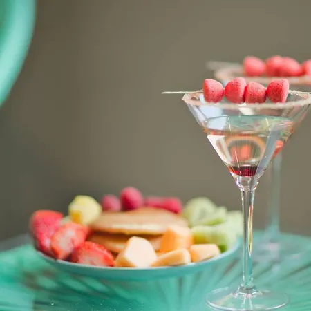 Apartman Popart Insolite Jacuzzi,sauna & Parking Free *