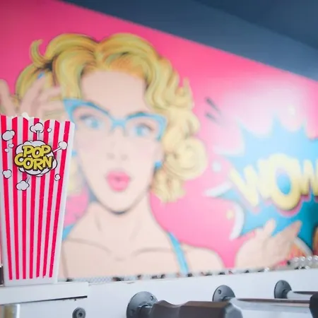 Popart Insolite Jacuzzi,sauna & Parking Free Apartment *